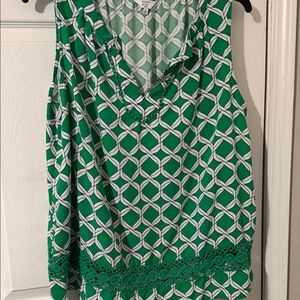 Crown & Ivy Green and White Geometric Blouse